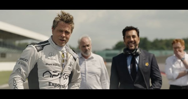 Ο Hamilton λάτρεψε τον Brad Pitt ως οδηγό Formula 1 - εικόνα 2