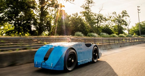 Bugatti Type 32: To "τανκ" γίνεται 100 ετών | Top Gear Greece