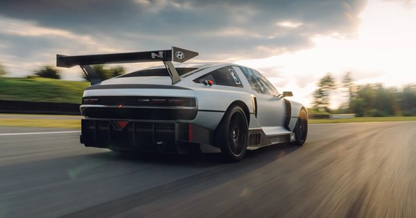 Είναι αλήθεια: το απίθανο Hyundai N Vision 74 στην παραγωγή - εικόνα 1