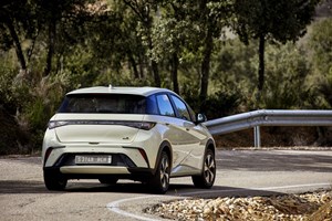 Η Hyundai έφτιαξε πυροσβεστικό ρομπότ για ηλεκτρικά αυτοκίνητα - εικόνα 6
