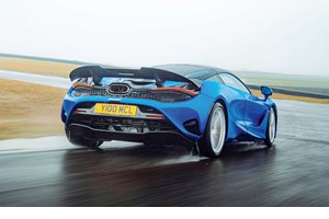 Δείτε την McLaren W1 να ντριφτάρει στο χιόνι (video) - εικόνα 1