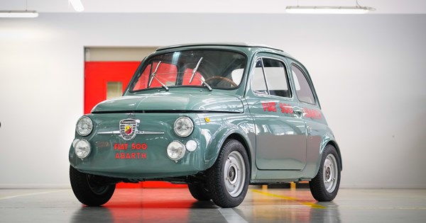 Το Abarth 595 είναι 60 ετών και έχει ηλεκτρικό απόγονο - εικόνα 1