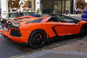 Η αστυνομία κατάσχεσε 5 supercars γιατι ξεπέρασαν το κατώτερο όριο ταχύτητας - εικόνα 1