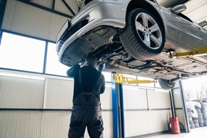 Κινεζική εταιρεία πέταξε SUV 2,8 τόνων από ράμπα-Δείτε πώς προσγειώθηκε (video) - εικόνα 7
