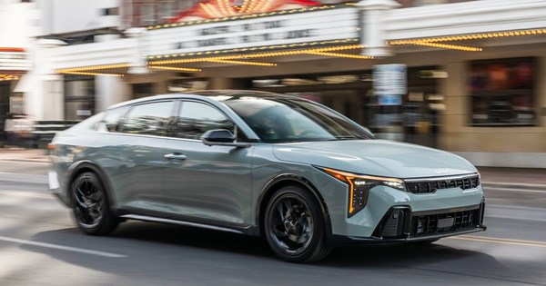 Ο Stig οδηγεί την Porsche 911 GT3 RS στην πίστα του Top Gear (video) - εικόνα 5