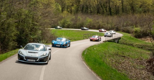 Τι ενώνει ένα Golf R32 και μια Bugatti Chiron σύμφωνα με τον Mate Rimac (video) - εικόνα 1