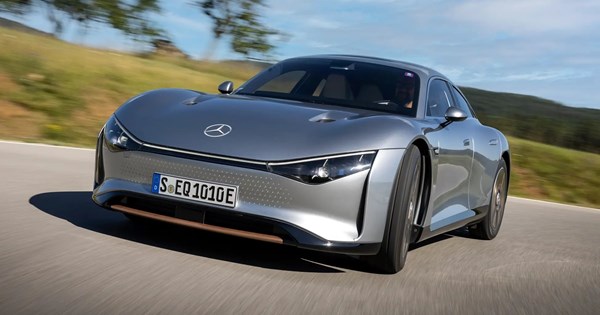 Πότε παρουσιάζεται επισήμως η ηλεκτρική Mercedes GLC - εικόνα 4