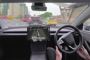 Η Tesla ξεκίνησε την χρήση πλήρους αυτόνομης οδήγησης στην Ευρώπη - εικόνα 1