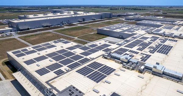 Ουγγαρία: Τι αλλάζει για τις επενδύσεις της κινεζικής αυτοκινητοβιομηχανίας