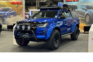 O Luka Doncic εμφανίστηκε με Camaro στο χρώμα των παπουτσιών του (video) - εικόνα 6