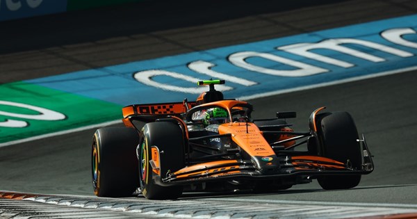 Οδηγός του NASCAR έβγαλε τον ώμο του πανηγυρίζοντας - εικόνα 3