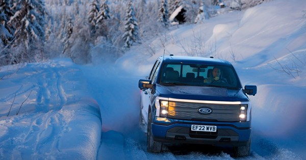 Video: Άγρια απόλαυση με Ford Bronco Raptor ενάντιον Ford F-150 Raptor R - εικόνα 5
