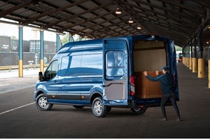 Το πιο δημοφιλές van ενός τόνου της Ευρώπης απέκτησε ηλεκτρική έκδοση - εικόνα 7