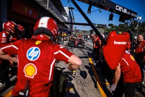 Θρυλική και σπάνια Alfa Romeo εμφανίστηκε στα Μέγαρα και μάγεψε - εικόνα 7