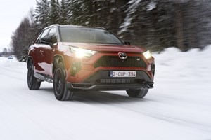 Ένα RAV4 διένυσε σχεδόν 2.000 χλμ. χωρίς στάση για φόρτιση-πώς το κατάφερε - εικόνα 1