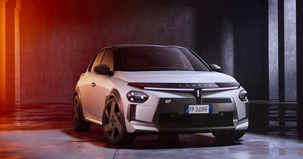 H Alfa Romeo φτιάχνει και ωραία ρούχα-πού τα θα βρεις - εικόνα 7