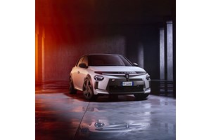 H Alfa Romeo φτιάχνει και ωραία ρούχα-πού τα θα βρεις - εικόνα 7