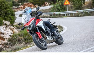 Αυτή είναι η νέα GSX-R1000R και γιορτάζει 40 χρόνια της Suzuki στους αγώνες - εικόνα 1
