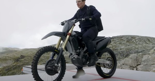 O Tom Cruise ξανά στο βιβλίο Guinness-δες ποιο είναι το νέο του ρεκόρ (video) - εικόνα 1