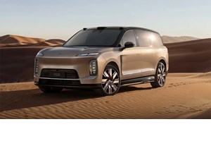 BMW i3 εναντίον Mercedes C400: Ποιο είναι το καλύτερο premium ηλεκτρικό sedan της νέας γενιάς - εικόνα 8