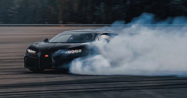 Αντίο Bugatti W16: Μια τελευταία βόλτα με τις Veyron και Chiron - εικόνα 4