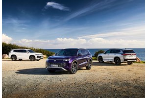 Απολαύστε δύο από τα καλύτερα supercars με κινητήρα V10 που φτιάχτηκαν ποτέ (video) - εικόνα 4