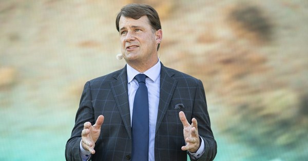 Ο πρόεδρος της Ford ποστάρει θέμα με νεκροφόρα Mustang Mach-E - εικόνα 1