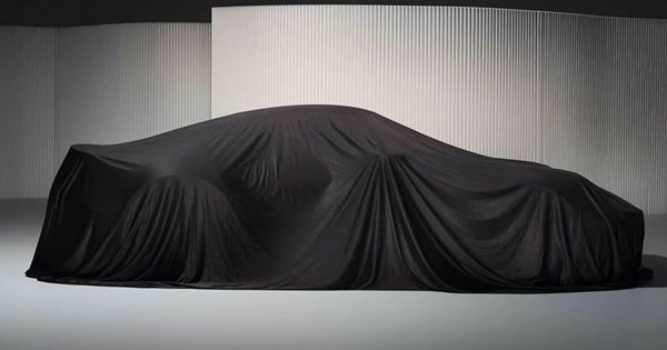 Η ηλεκτρική Porsche Cayenne καταργεί τα καλώδια φόρτισης (video) - εικόνα 1