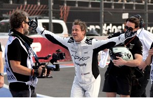 Δείτε τον Lewis Hamilton να οδηγεί την McLaren του Ayrton Senna - εικόνα 7