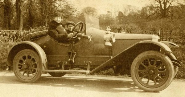 Σε δημοπρασία η Aston Martin Vanquish της ταινίας "Die Another Day" - εικόνα 2