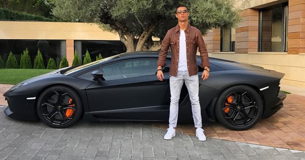 Erling Haaland: Τι αυτοκίνητα έχει στο γκαράζ του ο μεγάλος μπαλαδόρος - εικόνα 5