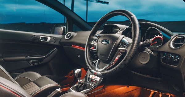 Διάσημος YouTuber θέλησε να αγοράσει το απίθανο Yangwang U9 αλλά δεν μπορούσε να το βγάλει εκτός Κίνας (video) - εικόνα 6