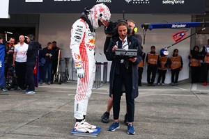 Kαμπάνια με τρακαρισμένες Porsche στο Λούβρο έγινε viral - εικόνα 7