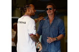 Ferrari εναντίον McLaren και καμένα ελαστικά στην άσφαλτο - εικόνα 1