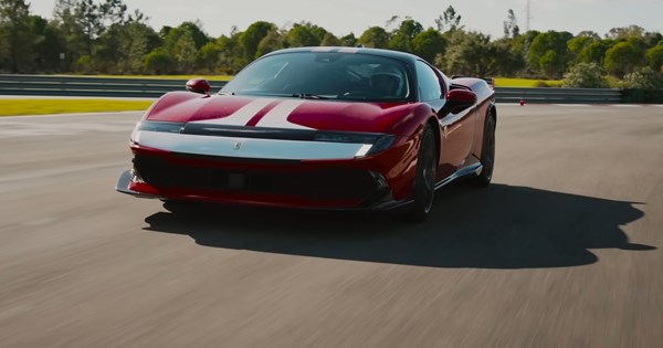 Θα είναι υποχρεωτική η αγορά μιας ηλεκτρικής Ferrari Luce; τι απαντά ο CEO της εταιρείας - εικόνα 1