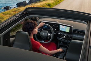FIAT 600: Νέα βασική έκδοση με την χαμηλότερη τιμή που είχε ποτέ στην Ελλάδα - εικόνα 9