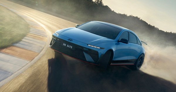 Η Cupra ξεκινά καμπάνια για να αλλάξει το λεξικό της Οξφόρδης - εικόνα 7