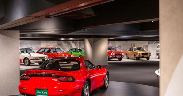 Τι είναι η τεχνολογία Takuminuri της Mazda και πώς ενσωματώνει την αρχαία τεχνοτροπία Urushi - εικόνα 3