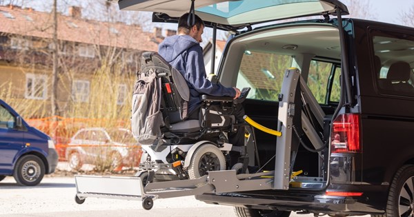 Έμπορος αυτοκινήτων γύριζε τα χιλιόμετρα σε εκατοντάδες αυτοκίνητα - εικόνα 1