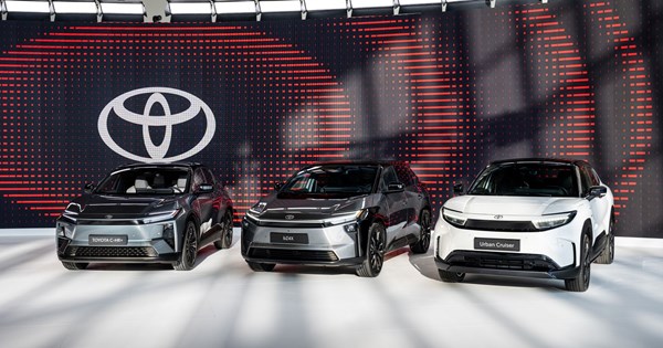 Ο Τραμπ έκανε μίνι έκθεση από Tesla στον Λευκό Οίκο και αγόρασε ένα Tesla Model S - εικόνα 3