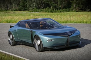 Αυτή η ενοικιαζόμενη έπαυλη έχει δική της πίστα αγώνων - εικόνα 7