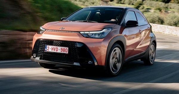 Η Geely άνοιξε κέντρο οδικής ασφάλειας με 5 ρεκόρ Γκίνες - εικόνα 5