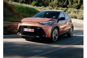 Η Geely άνοιξε κέντρο οδικής ασφάλειας με 5 ρεκόρ Γκίνες - εικόνα 5