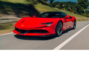 Η Ferrari σταματάει την παραγωγή του πρώτου μοντέλου της που έμπαινε στην πρίζα - εικόνα 4