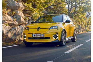 Με αυτά τα μοντέλα κατεβαίνει η Renault στο φετινό Roland Garros - εικόνα 6