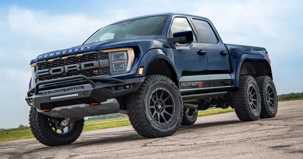 Αυτό είναι το θηριώδες εξάτροχο Land Rover Defender των 335.000 ευρώ - εικόνα 1