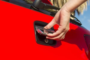 Ακτιβισμός του αέρα: Γιατί ξεφουσκώνουν τα λάστιχα των SUV - εικόνα 3