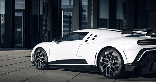 Διάσημος πρωταγωνιστής του Χόλιγουντ "ντριφτάρει" την Mercedes-AMG GT (video) - εικόνα 6