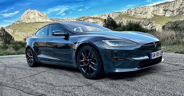 Το νέο Skoda Superb είναι μεγαλύτερο και με καλύτερη plug-in έκδοση (video, εικόνες) - εικόνα 7