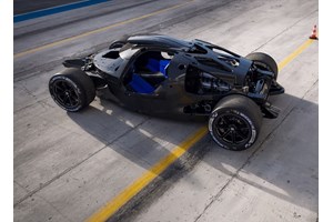 12 νέες φωτογραφίες της W16 Mistral, της τελευταίας Bugatti με τον κινητήρα-αριστούργημα - εικόνα 10